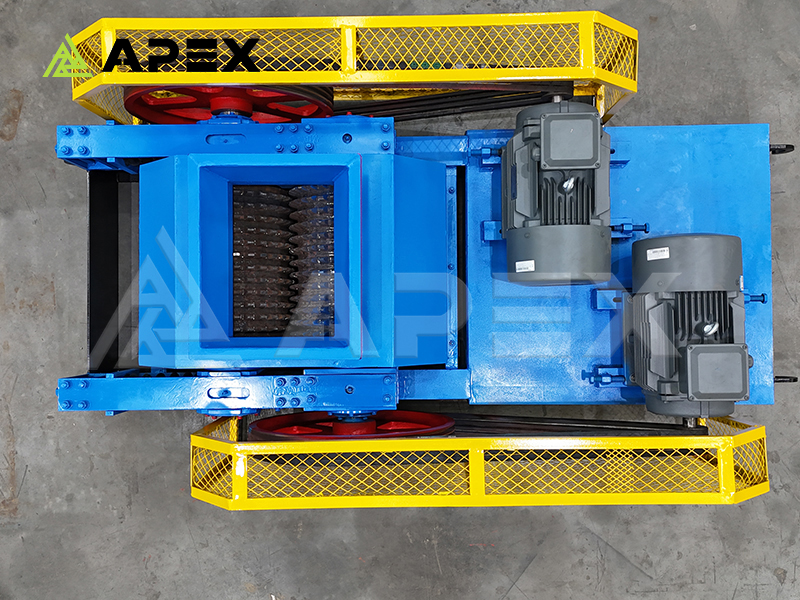Cassava crusher machine workshop view Cassava crusher machine workshop view