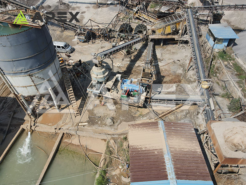 Figure 1: APEX 1010 double-roll crusher processing returned recirculating stones in Meishan, Sichuan Figure 1: APEX 1010 double-roll crusher processing returned recirculating stones in Meishan, Sichuan
