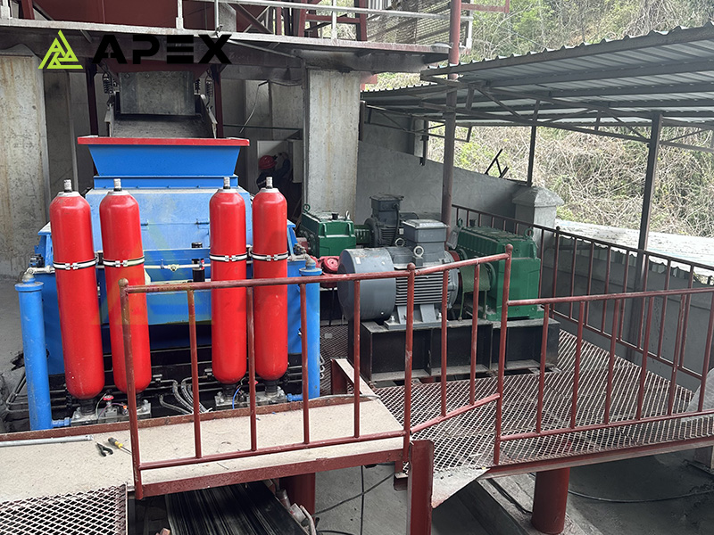 Apex Large Hydraulic Double-Roll Crusher